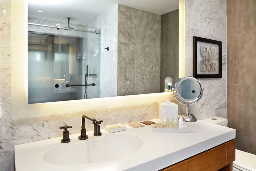 The 414 Hotel New York City New York — Bathroom