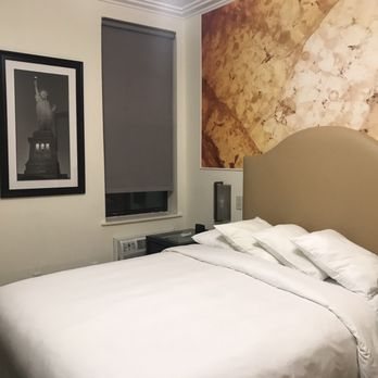 The 414 Hotel New York City New York — Guest room