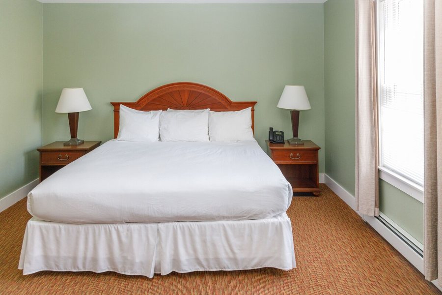 The Admiral s Inn — Guest room