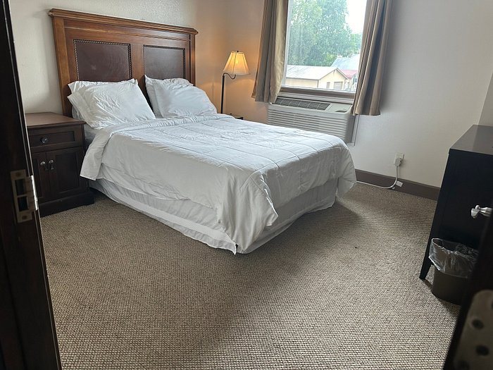 The Alcalde Hotel — Guest room
