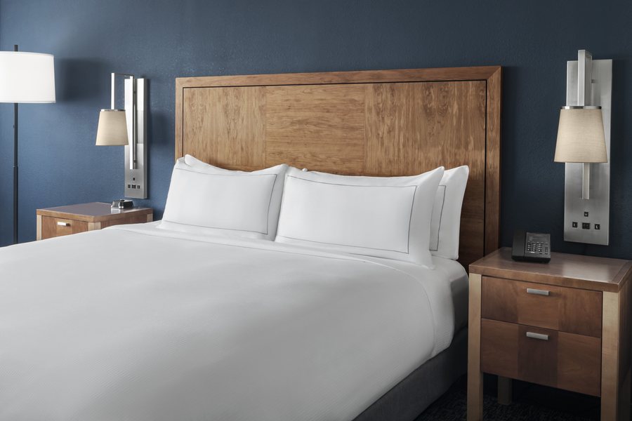 The Alloy King of Prussia a DoubleTree by Hilton — Guest room