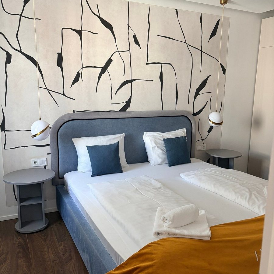 The Amberlyn Suite Hotel — Guest room