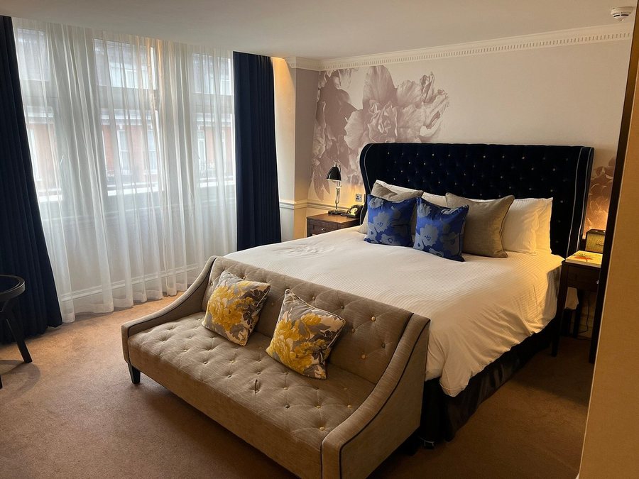 The Ampersand Hotel — Guest room