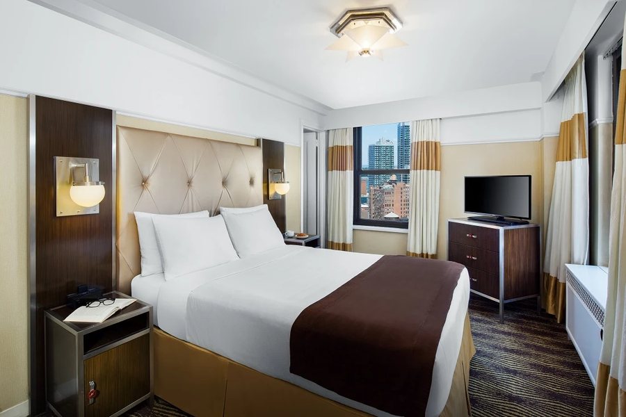 The Amsterdam Inn — Guest room