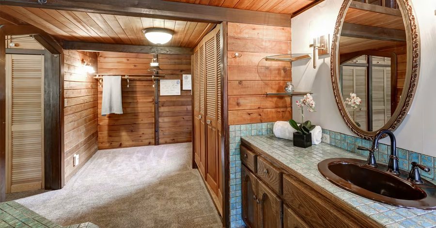 The Angler Lodge — Bathroom