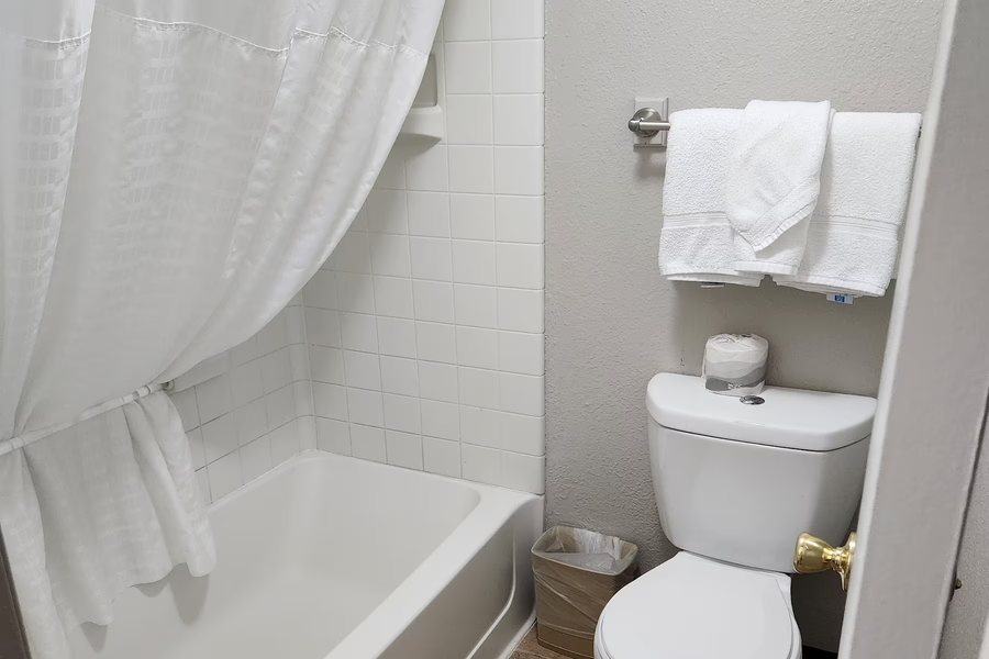 The Apple Theory on 19th — Bathroom