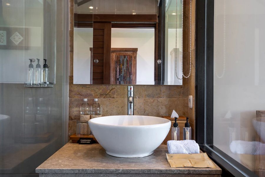 The Artini Dijiwa Ubud — Bathroom