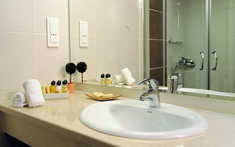 The Athena Hotel — Bathroom