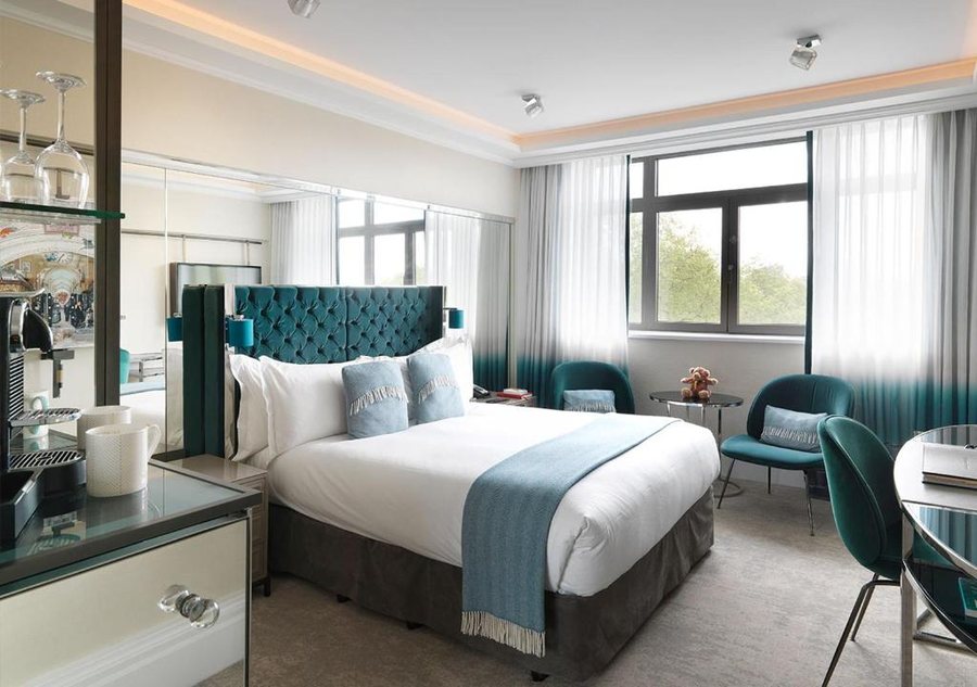 The Athenaeum Hotel Residences — Guest room