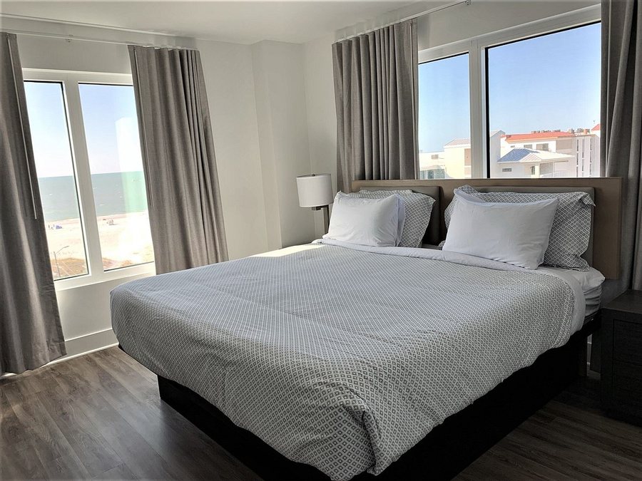 The Avalon Club — Guest room