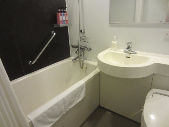 The B Ikebukuro — Bathroom