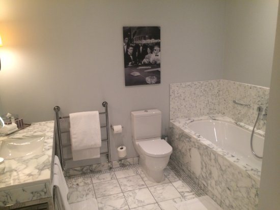 The Balmoral Hotel — Bathroom