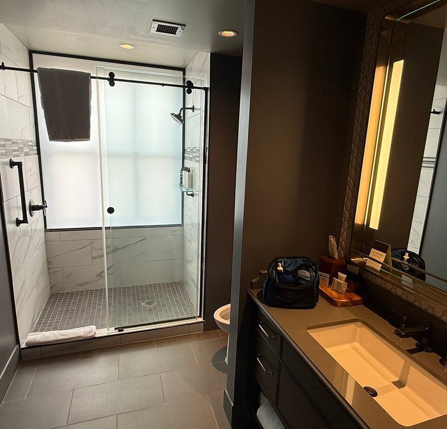 The Barfield Autograph Collection — Bathroom