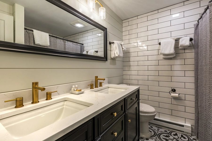 The Barnstead Inn — Bathroom