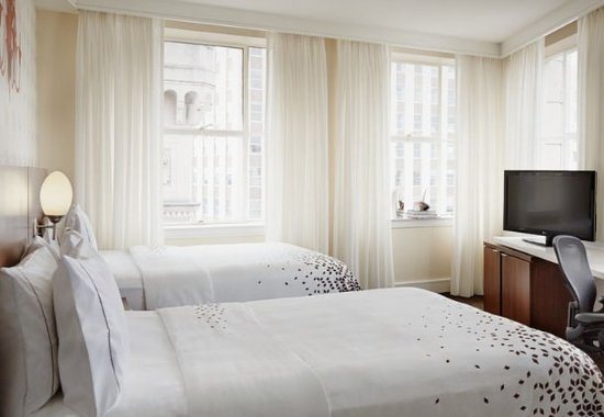 The Baronne — Guest room
