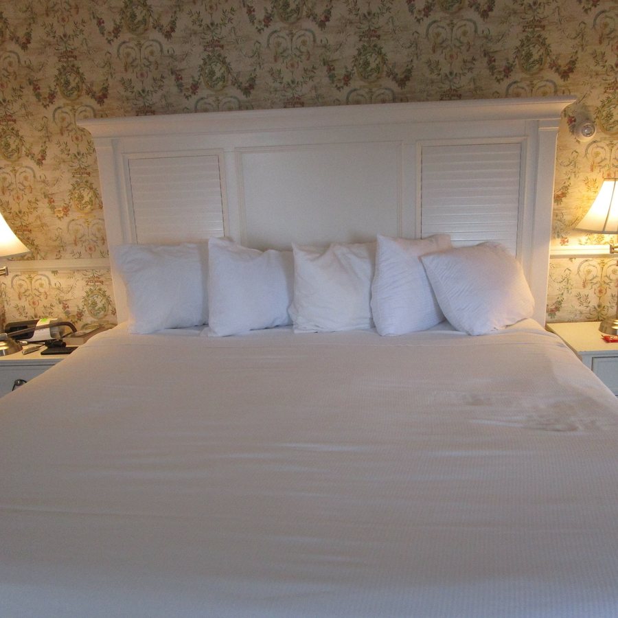 The Bay Inn Of Petoskey — Guest room