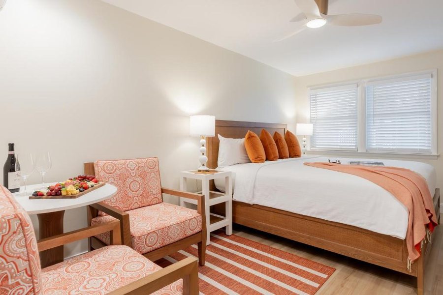 The Beach Club On Madison Avenue — Guest room
