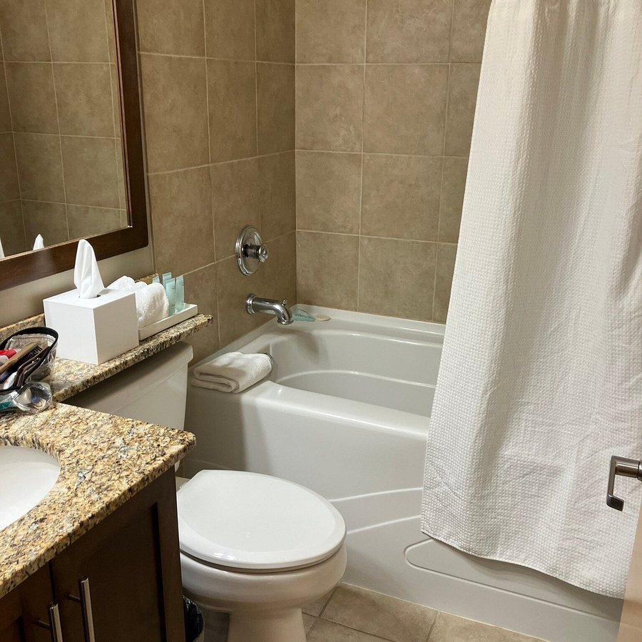 The Beach Club Resort Spa — Bathroom