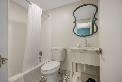 The Beach House — Bathroom