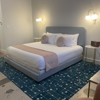 The Bellwether Hotel — Guest room