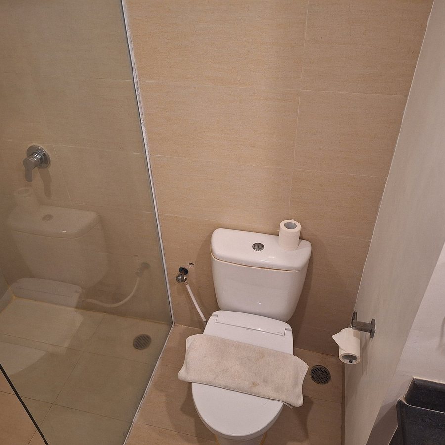 The Bene Hotel — Bathroom