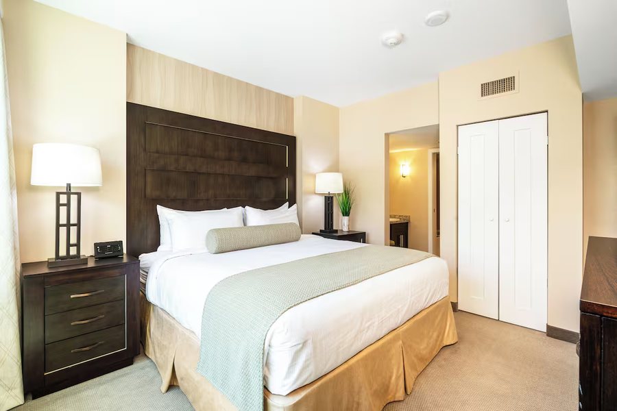 The Berkley Las Vegas Las Vegas Nevada — Guest room