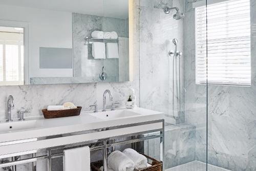 The Betsy South Beach — Bathroom