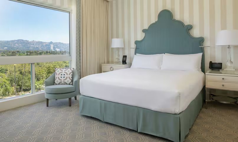 The Beverly Hilton — Guest room