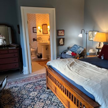 The Black Sheep Inn — Guest room