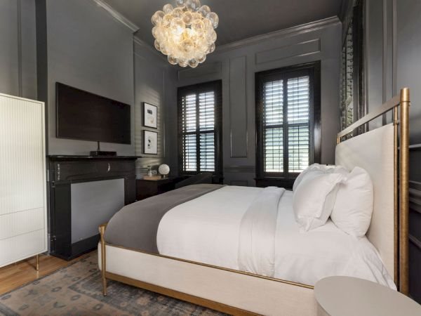 The Blackbird Hotel — Guest room