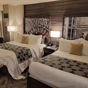 The Blackwell Inn Columbus Ohio — Guest room