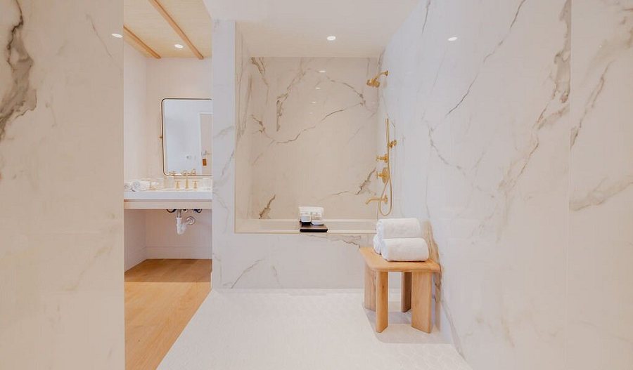 The Boutique Hotel Miami Miami Florida — Bathroom
