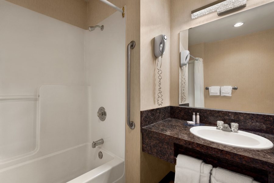 The Brandon Inn — Bathroom