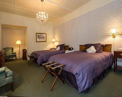 The Brandon Inn — Guest room