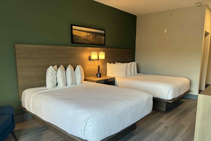 The Bridges Hotel — Guest room