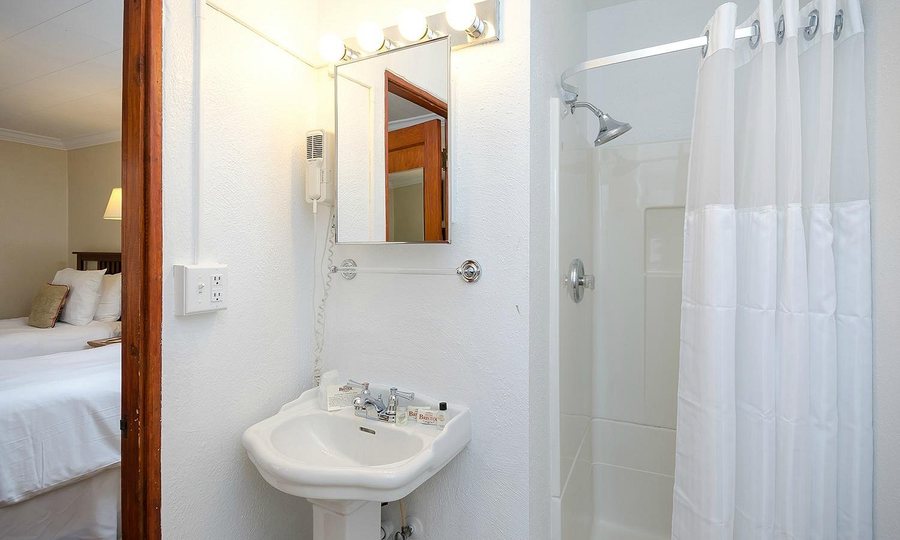 The Bristol Hotel — Bathroom