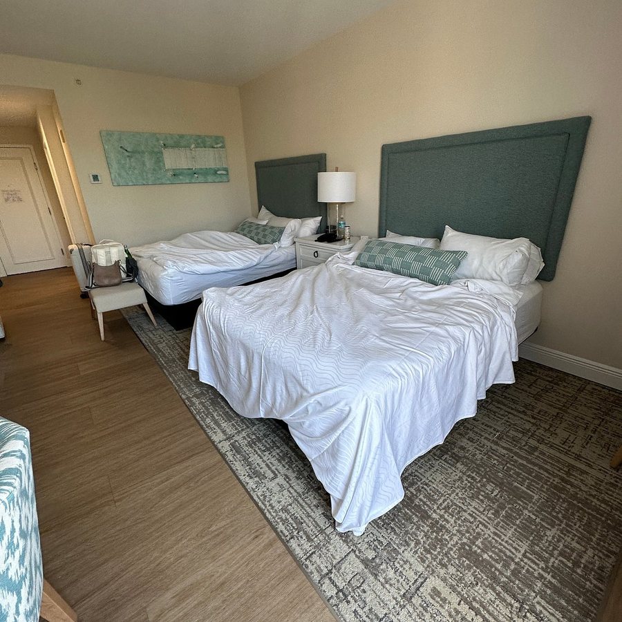 The Capri Inn — Guest room