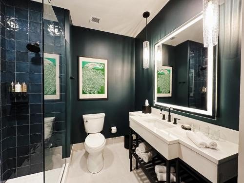 The Carpentry Hotel — Bathroom