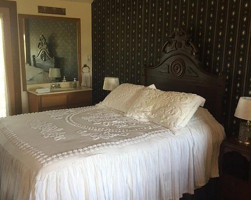 The Carriage House — Guest room