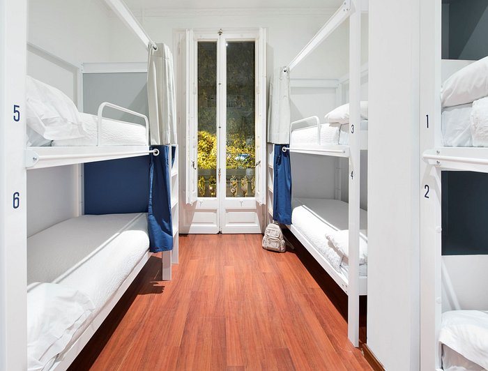 The Central House Barcelona Gracia Barcelona Catalonia — Guest room