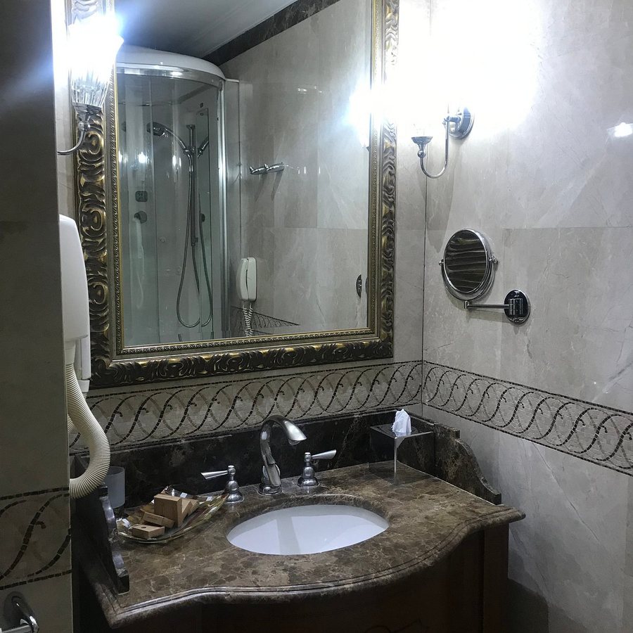 The Central Palace Istanbul — Bathroom