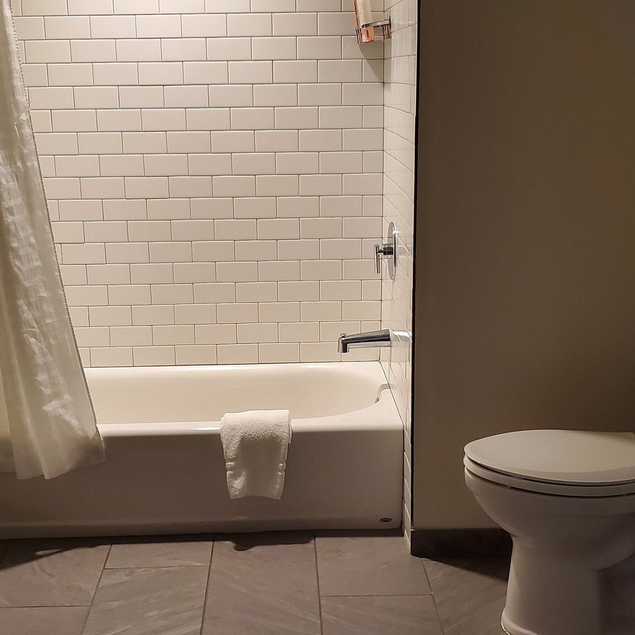 The Central Station Memphis Curio Collection by Hilton — Bathroom