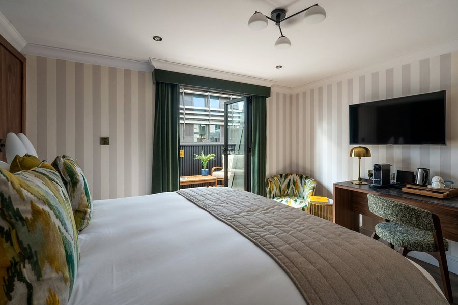 The Chamberlain Hotel — Guest room