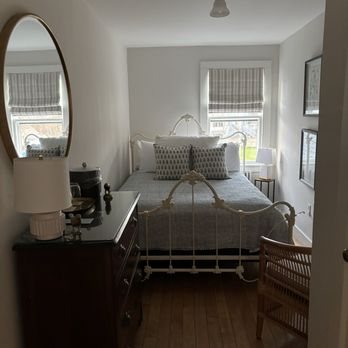 The Charm on Main — Guest room