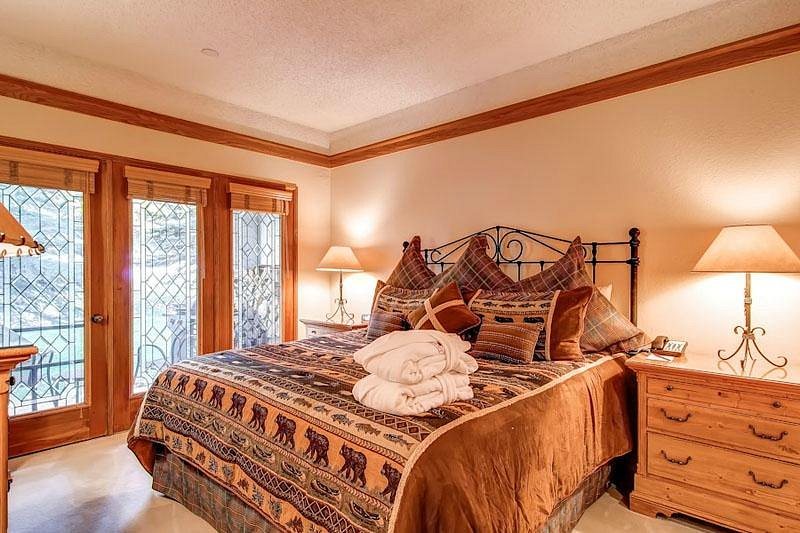 The Charter at Beaver Creek — Guest room