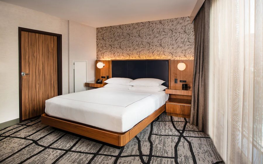 The Charter Hotel Seattle Curio Collection By Hilton — Guest room