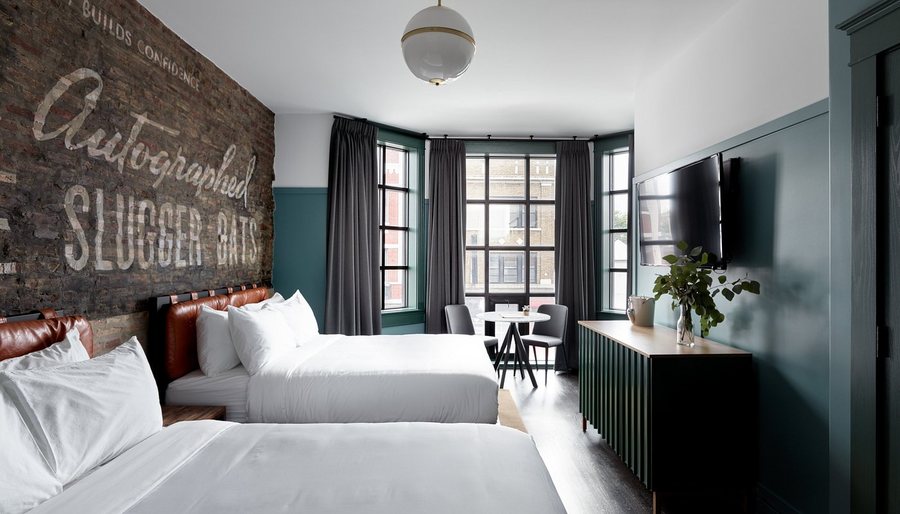 The Chicago Hotel Collection Wrigleyville Chicago Illinois — Guest room