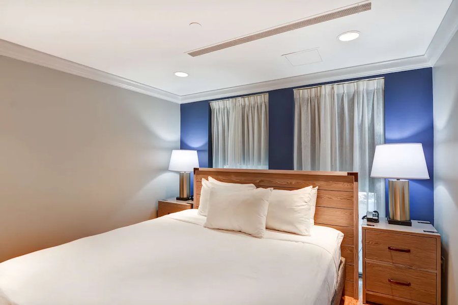 The Cincinnatian Hotel Curio Collection by Hilton — Guest room