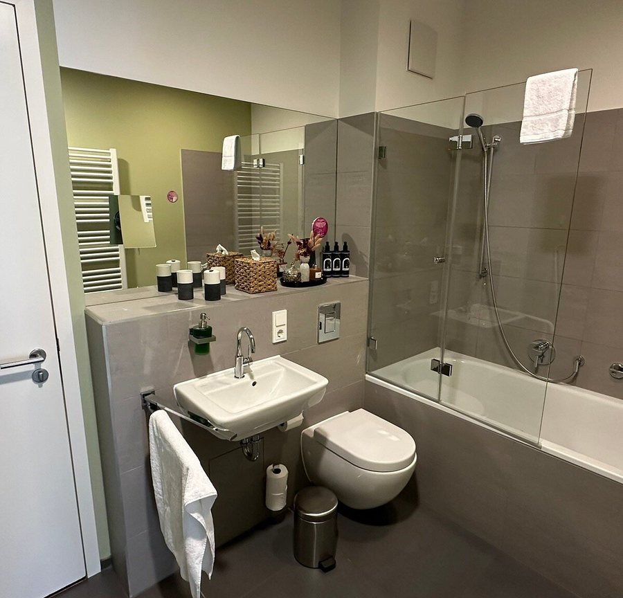 The Circus Apartments — Bathroom