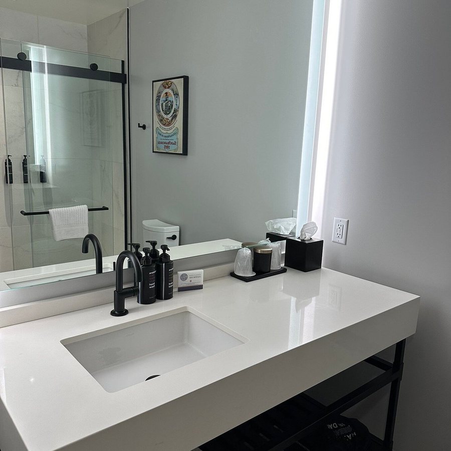 The Clift Royal Sonesta San Francisco — Bathroom